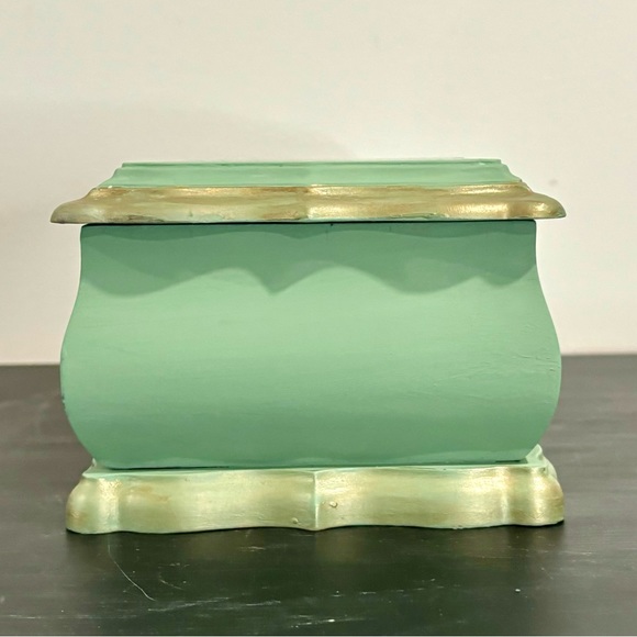 Light Green and Gold Painted Vintage Bombay Brand Jewelry Box - Picture 6 of 10